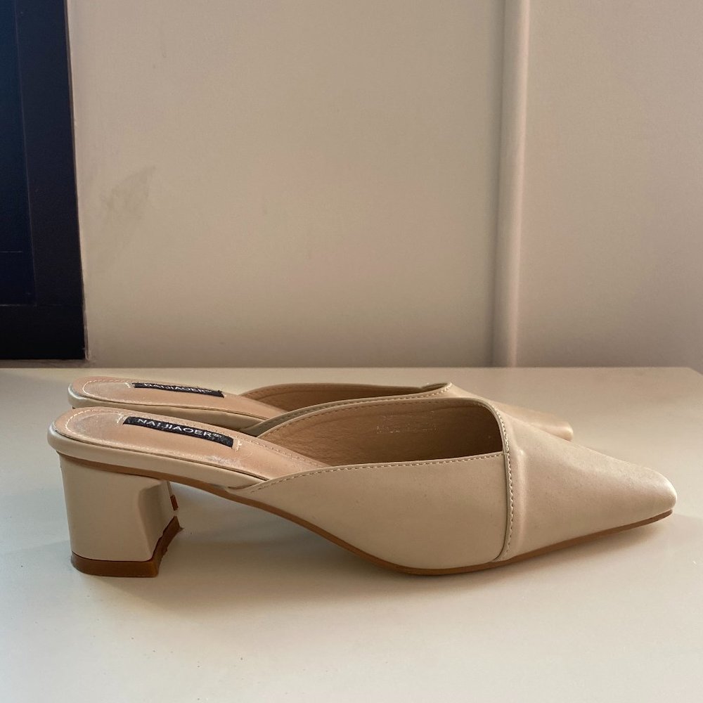 Vintage Cream Heel